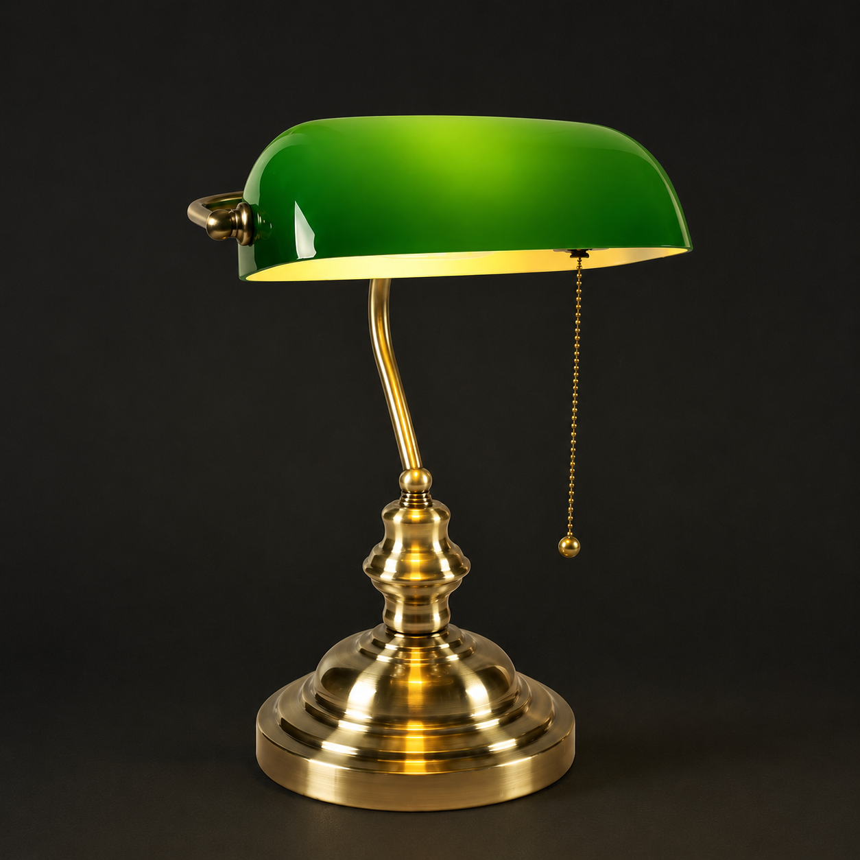 The Montgomery Green Banker's Lamp