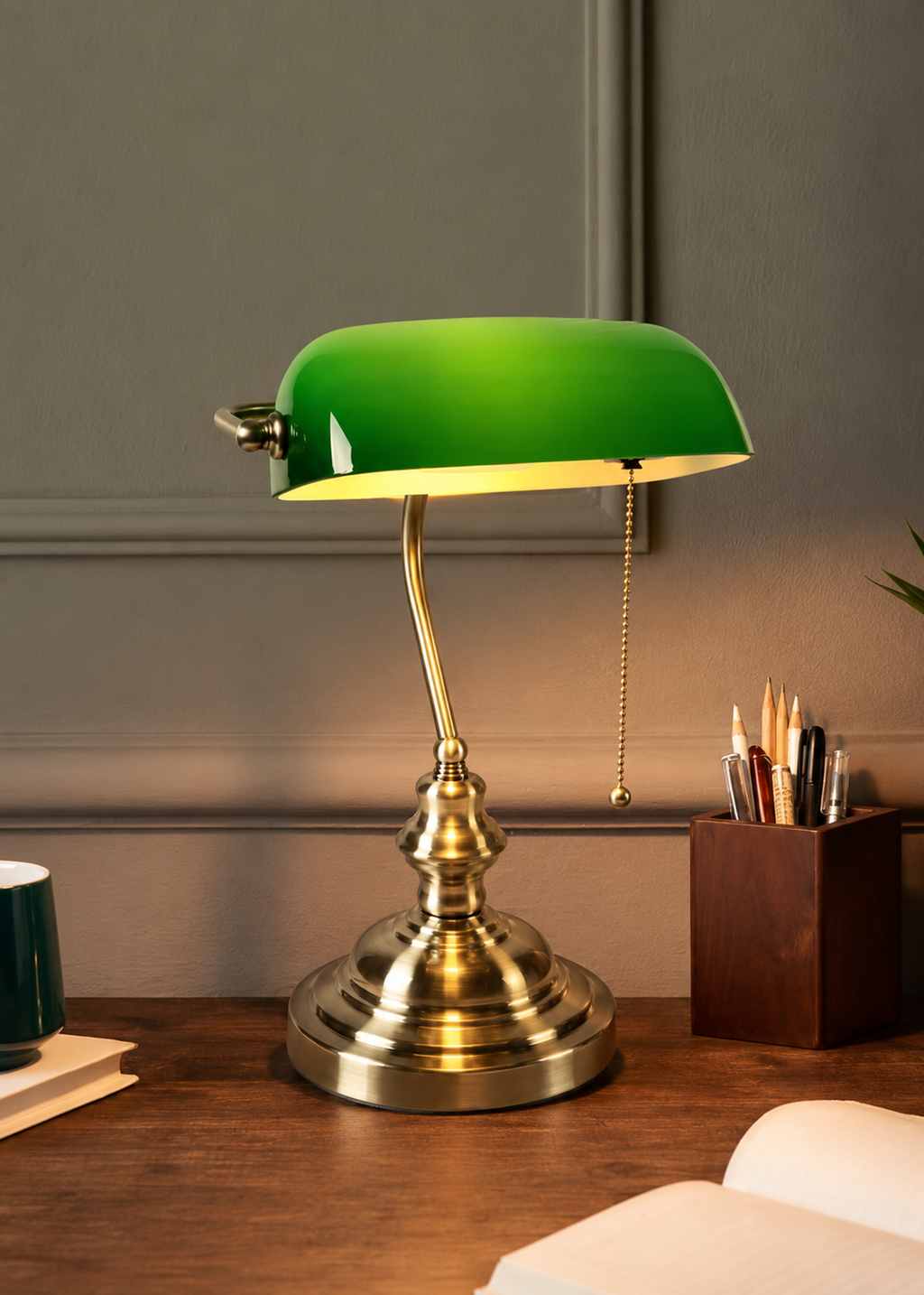 The Montgomery Green Banker's Lamp